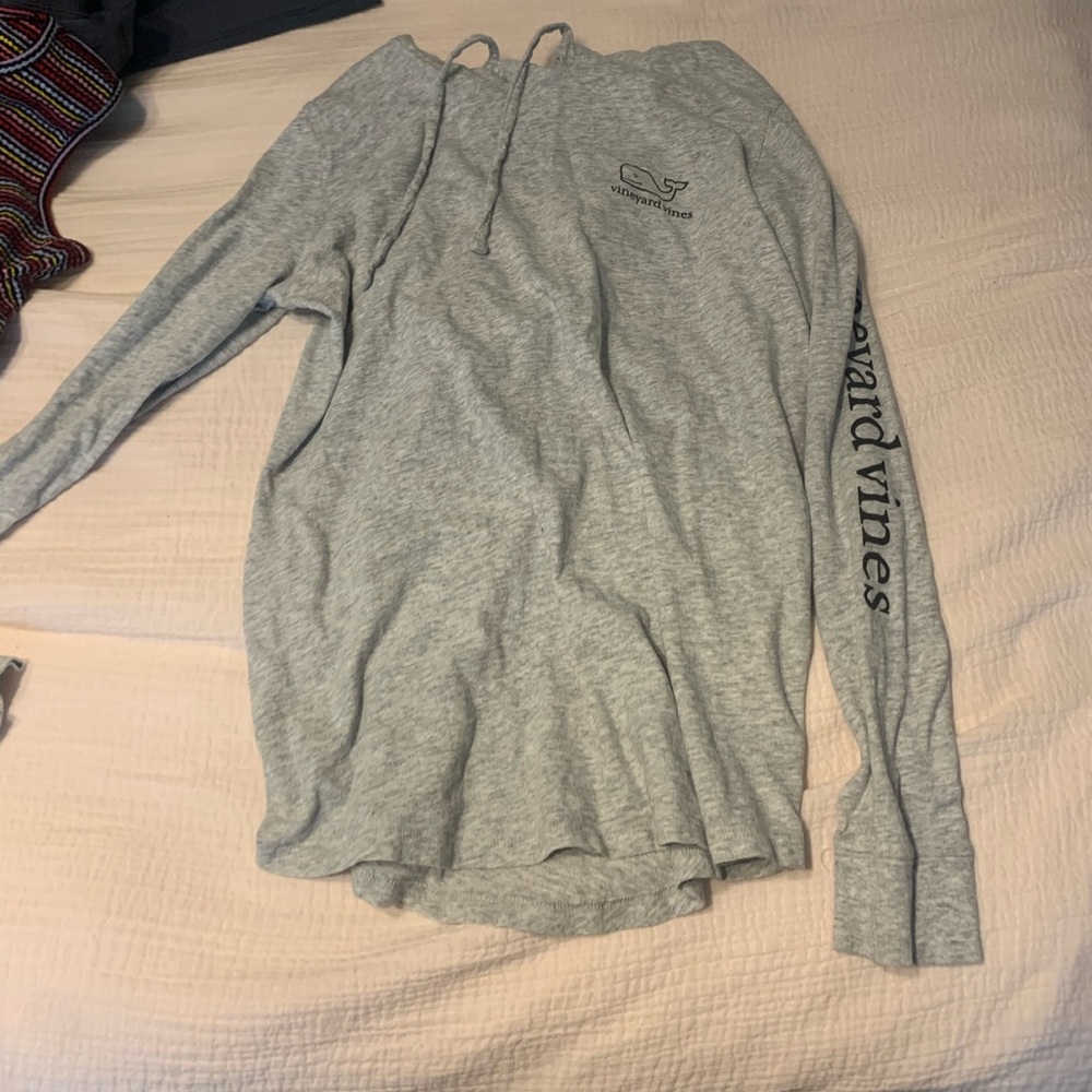 Grey vineyard vines long sleeve/ sweatshirt